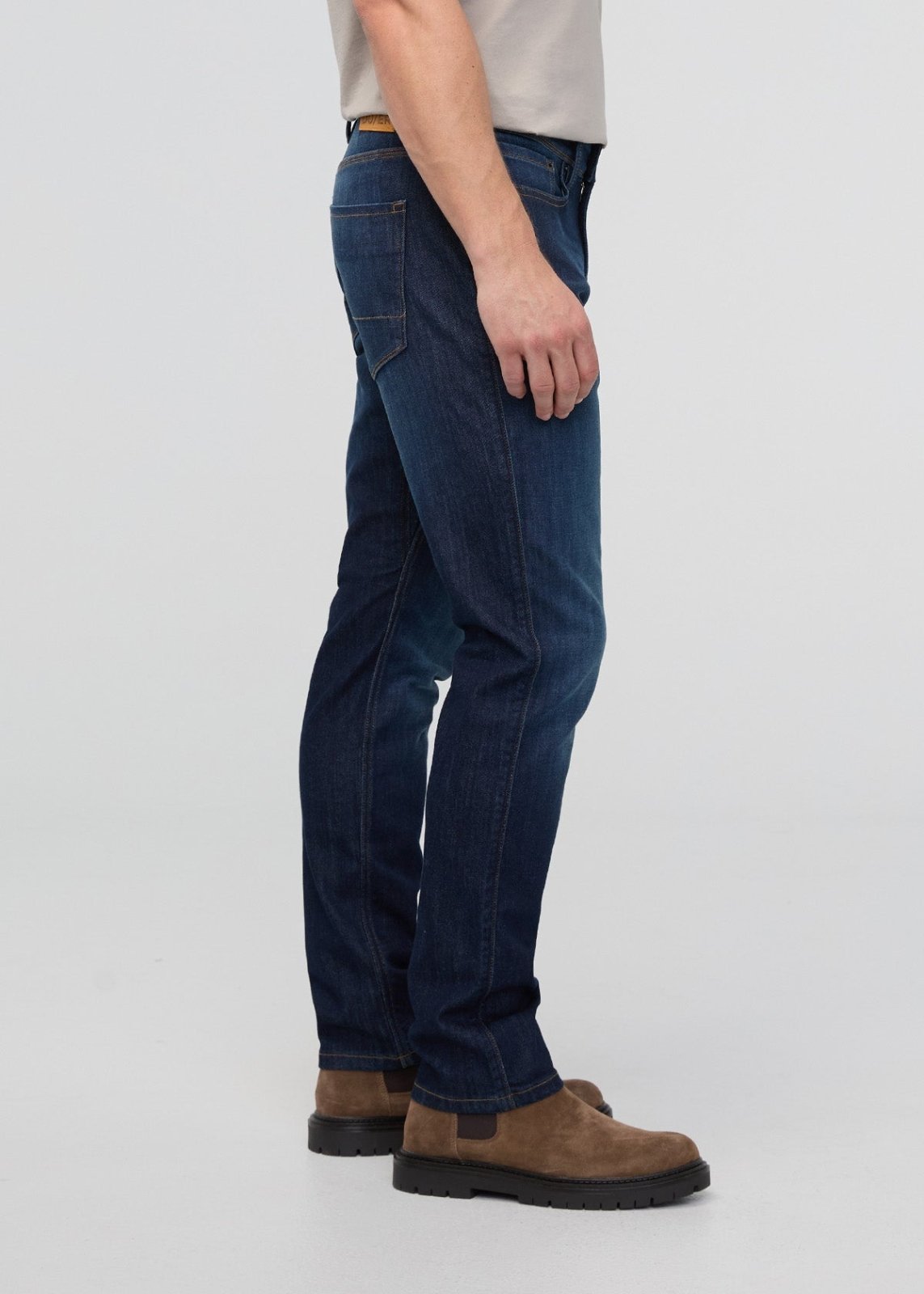 DUER Performance Denim Relaxed Taper - Marina Blue