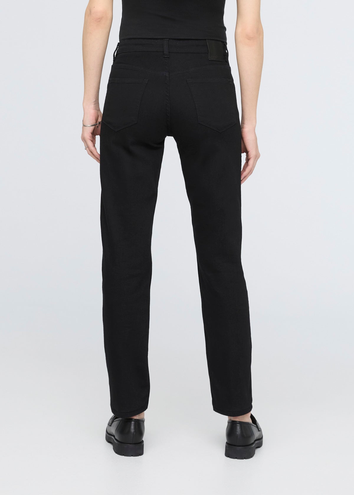 Performance Denim Girlfriend Jean Black