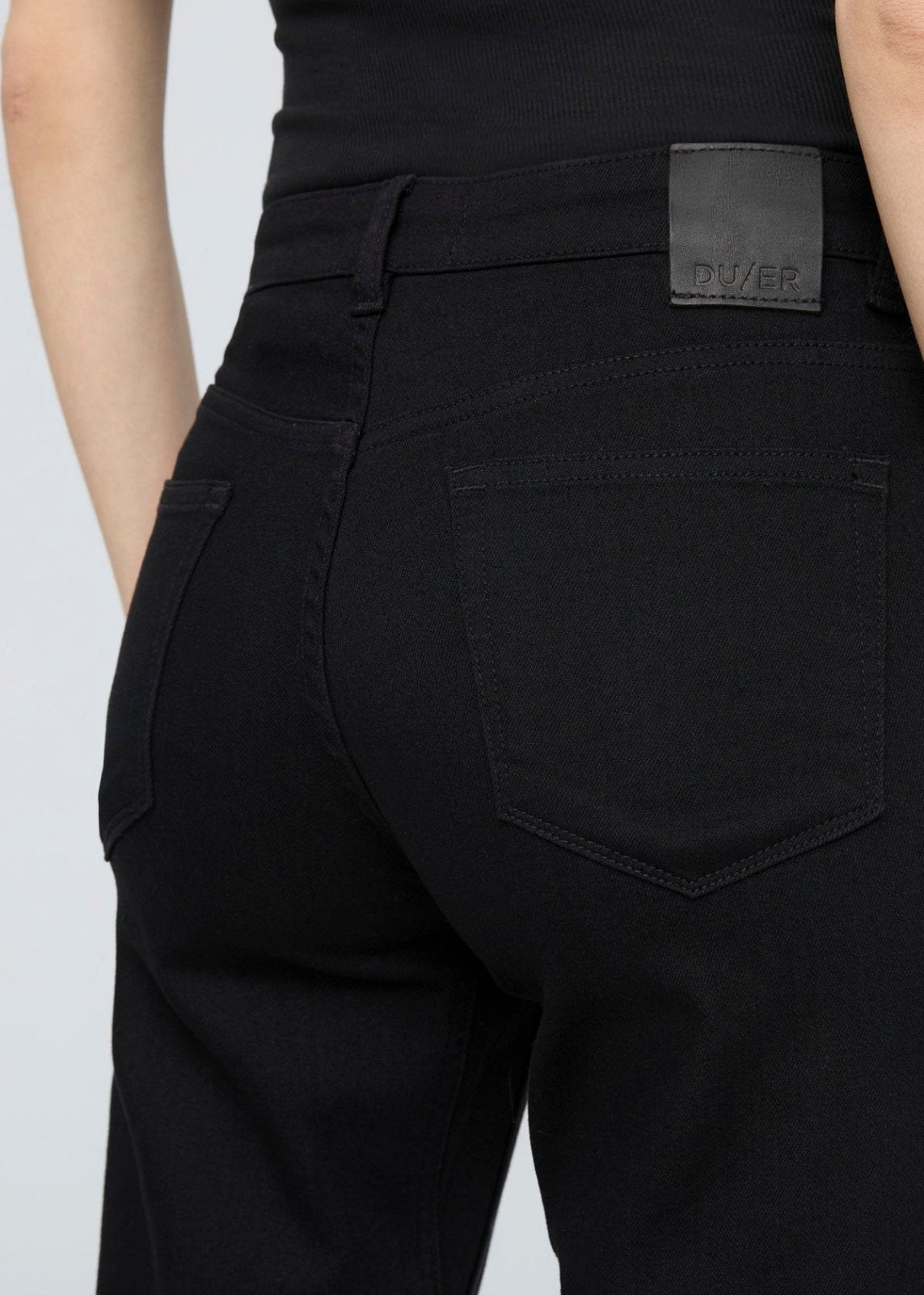 Performance Denim Girlfriend Jean Black