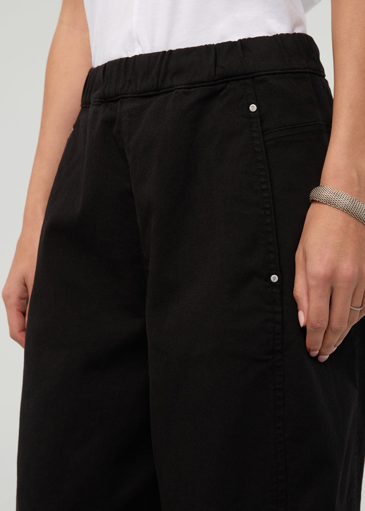 Duer | Flextwill Barrel Pull On Pant Black