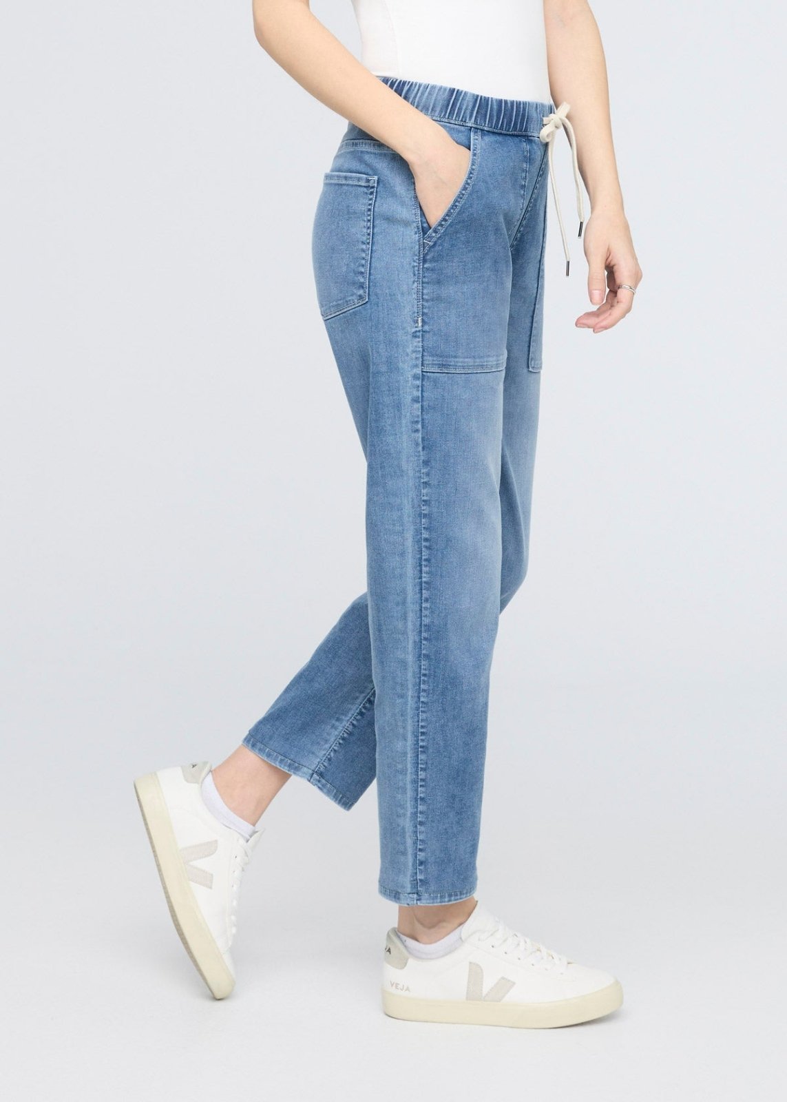 DUER Performance Denim Lite Harbour Pant - Light Stone